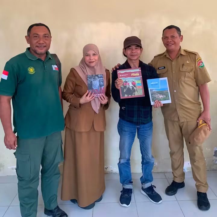 Dua Penyair, Guru dan Murid, Berjumpa di Sumba Barat Membincangkan Seni, Budaya, dan Pariwisata
